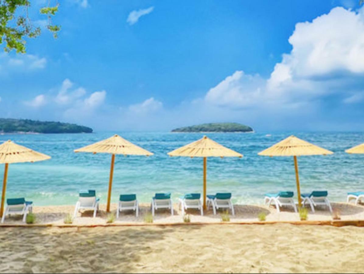 Apartman New!!! New Riva Luxury One - With Sunny Terrace & Big Garden *